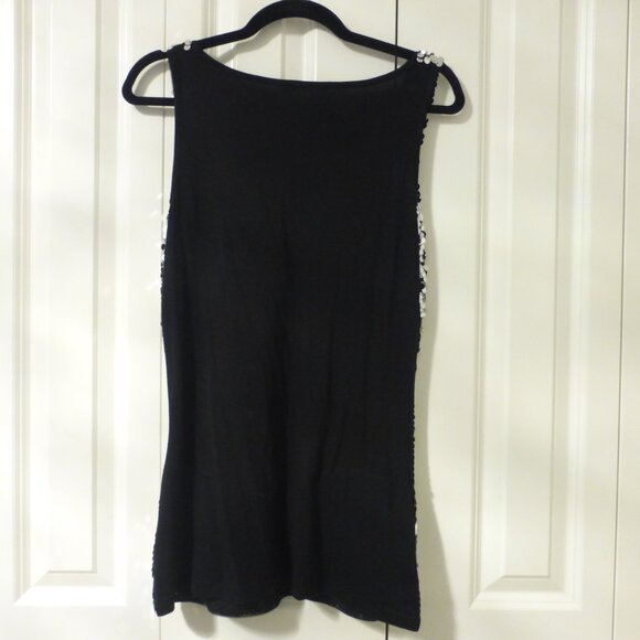 LE CHATEAU super shiny silver sequins v-neck sleeveless party top - Picture 2 of 6